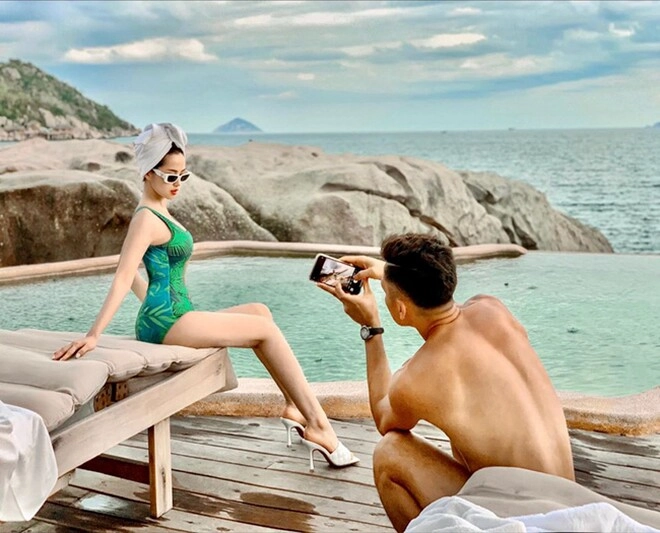 Cùng sinh năm 1989 trương quỳnh anh giống chị gái của con trai 13 tuổi tâm tít đẹp mướt mát sánh bước chồng đại gia - 13