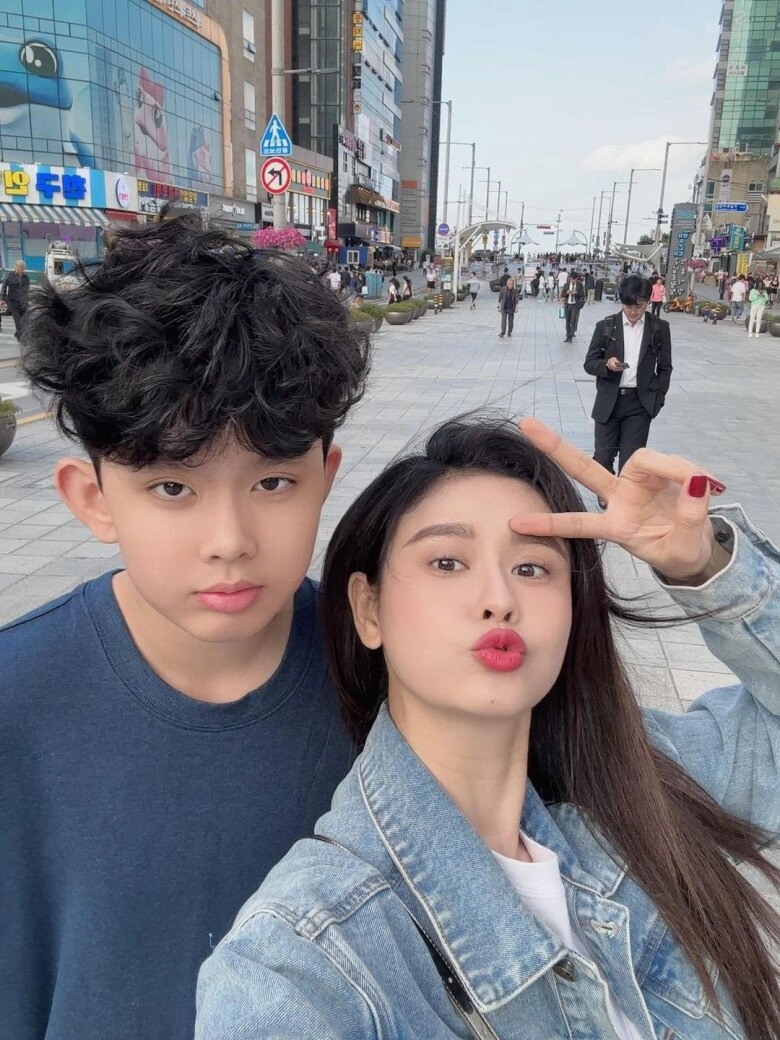 Cùng sinh năm 1989 trương quỳnh anh giống chị gái của con trai 13 tuổi tâm tít đẹp mướt mát sánh bước chồng đại gia - 20