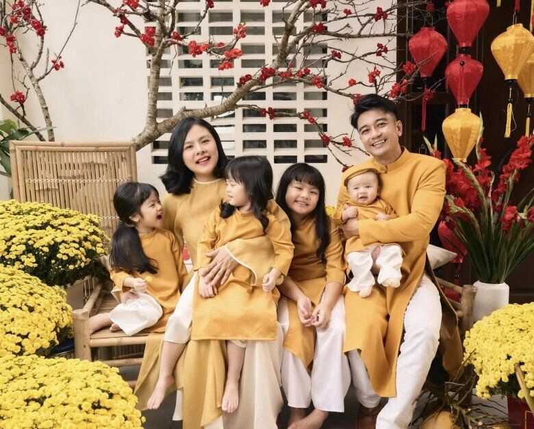 Cùng sinh năm 1990 người được chồng cho đứng tên toàn bộ tài sản người làm mẹ 4 con ở biệt thự 1000m2 - 13