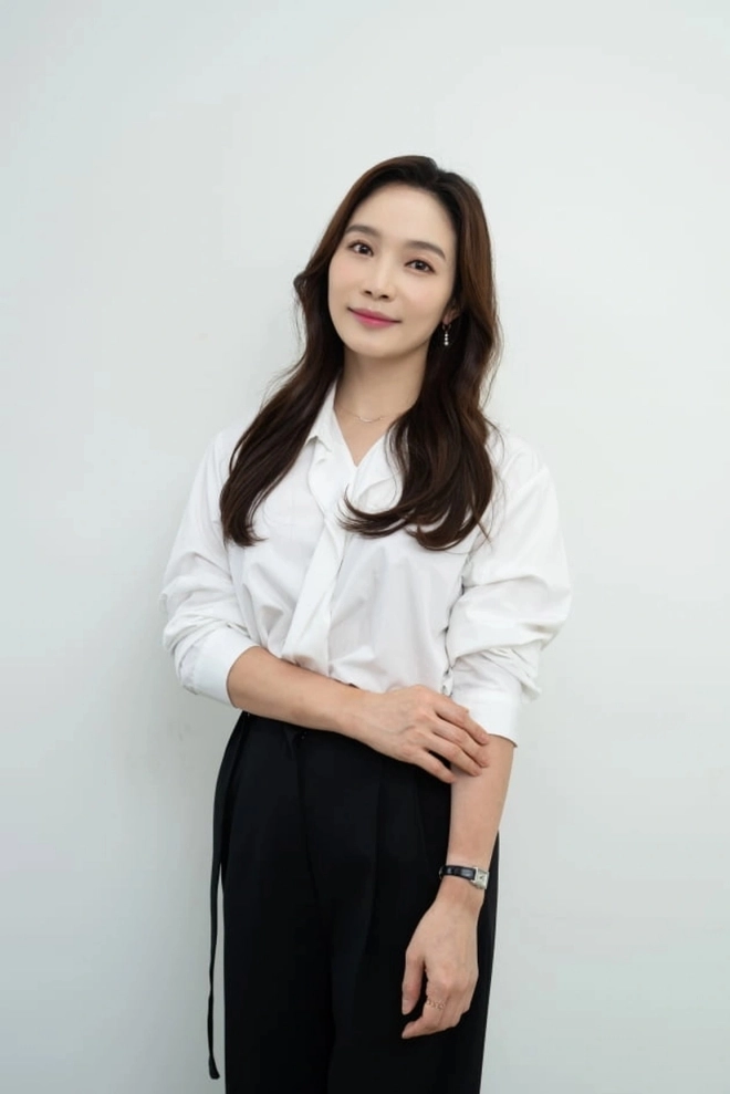 Cuộc hôn nhân ngắn nhất showbiz vợ bị chồng đạp vào bụng rồi vứt bỏ trên đường sau 19 năm rũ bùn đứng dậy - 10