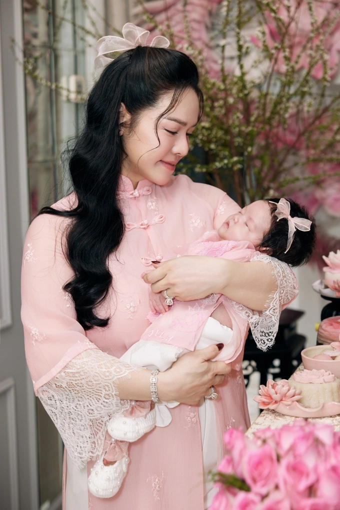 Cuộc sống của nhật kim anh khi làm mẹ lần hai - 1