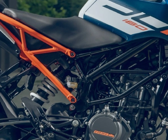 Cuối cùng ktm duke 160 đã chính thức ra mắt với giá bán chưa đến 50 triệu đồng - 2