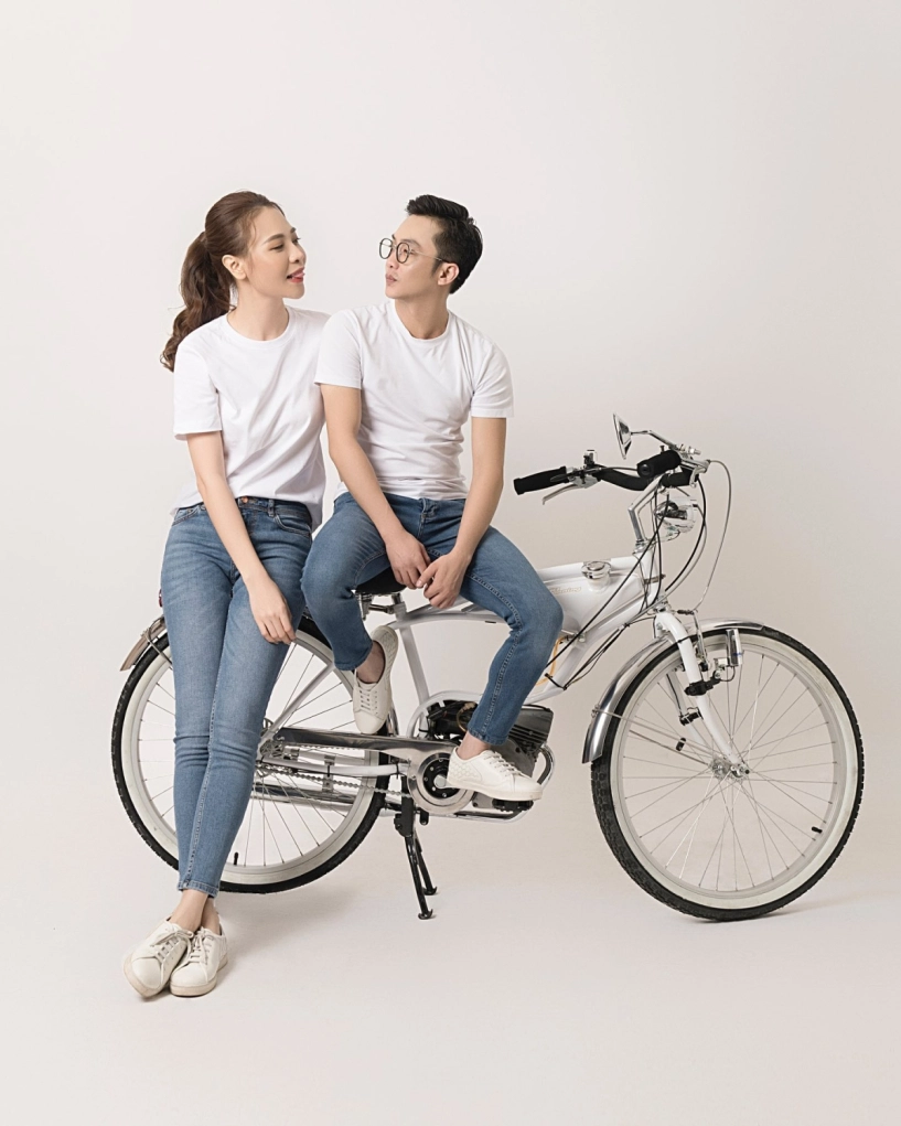 Cường đôla - đàm thu trang thể hiện tình cảm qua giày hiệu - 5