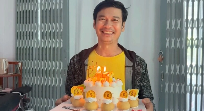đại gia ngầm mê làm nông của lật mặt cưới luôn fan làm vợ 52 tuổi sắm đồ lỉnh kỉnh chuẩn bị đón con đầu lòng - 9