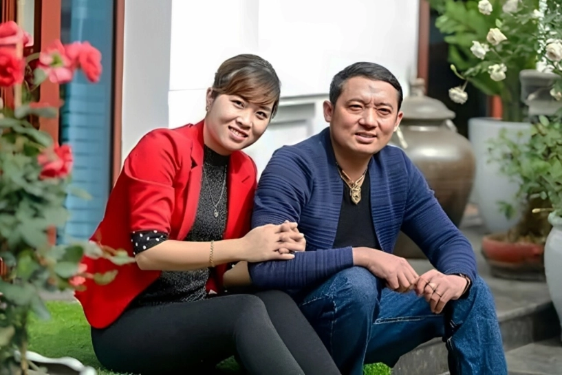 Danh hài kết hôn 4 lần mới viên mãn bên vợ trẻ tuổi 50 vẫn miệt mài kiếm tiền nuôi con học mẫu giáo - 8