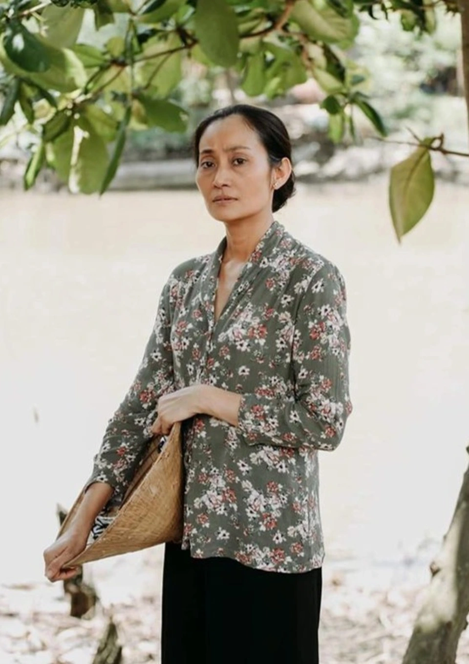 Danh tính 6 người mẹ hút triệu view trong tiết mục màu hoa đỏ hầu hết là nsưt hạnh thúy học thạc sĩ ở tuổi u50 - 5
