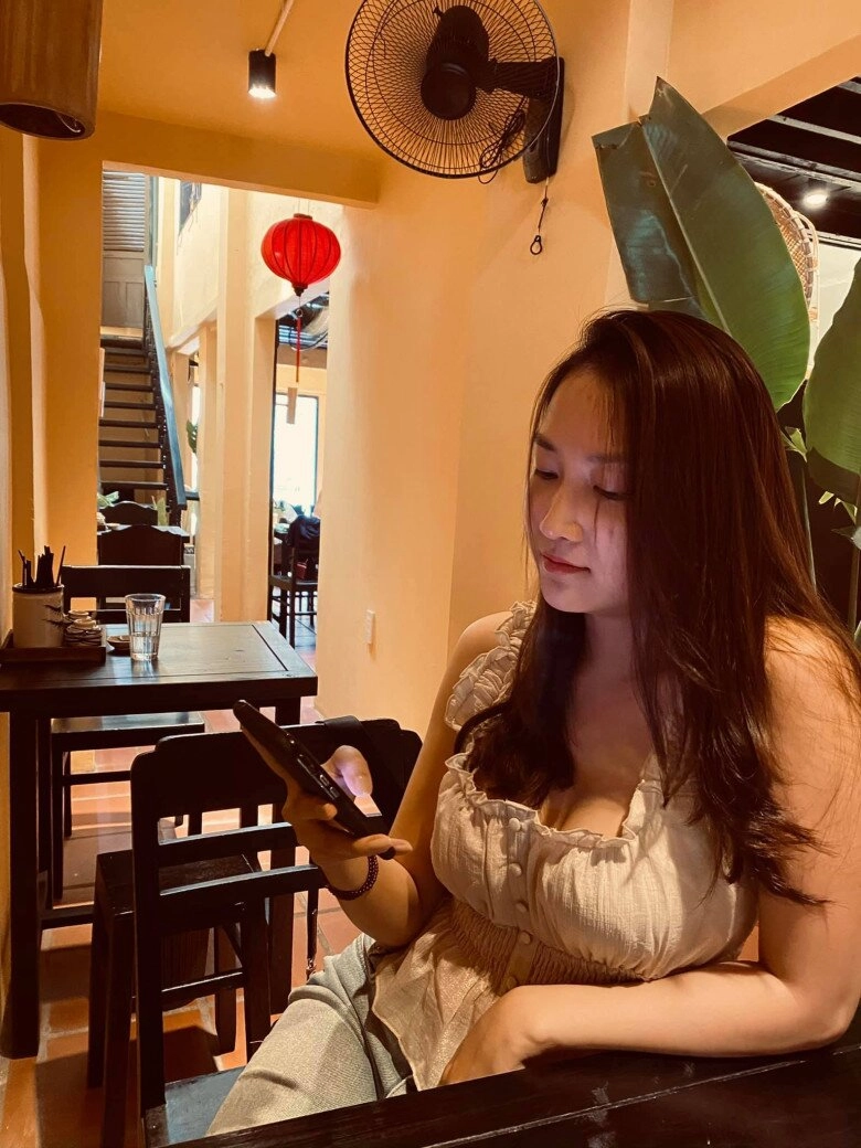 Danh tính fan nữ cưới chồng ca sĩ chênh lệch chồng gần 20 tuổi vẫn đẹp đôi nhờ 2 bí quyết - 4