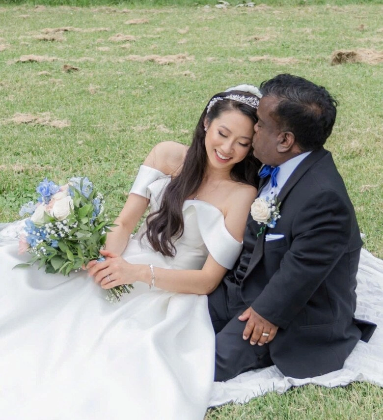 Đạo diễn đẹp như nữ thần cưới chồng tí hon ngoại hình lệch chuẩn khiến dân mạng tưởng ảnh ai - 8