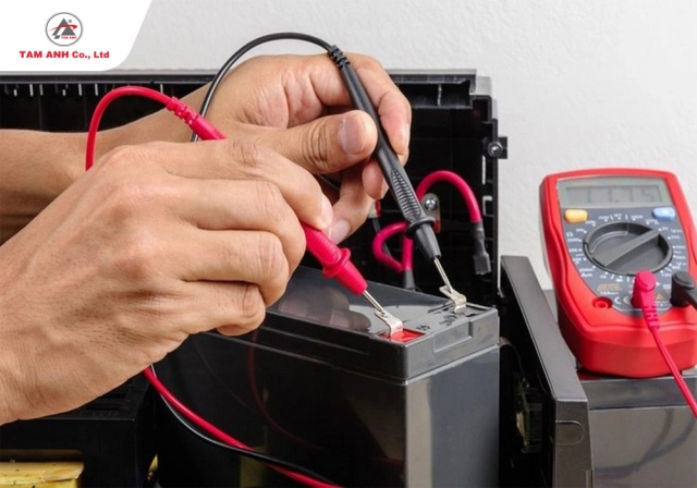 Dấu hiệu nhận biết bình ắc quy cần được thay thế - 1
