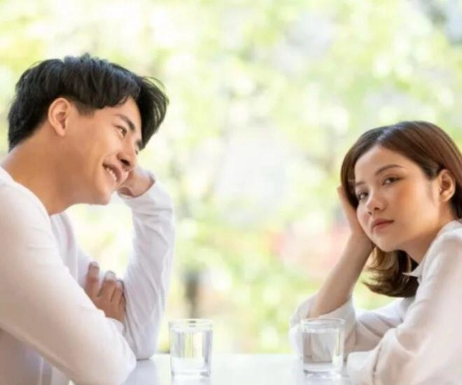 Đêm tân hôn chồng thủ thỉ vào tai tôi tiết lộ một bí mật nghe xong tôi ngất lịm - 1