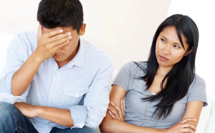 Đêm tân hôn chồng thủ thỉ vào tai tôi tiết lộ một bí mật nghe xong tôi ngất lịm - 2