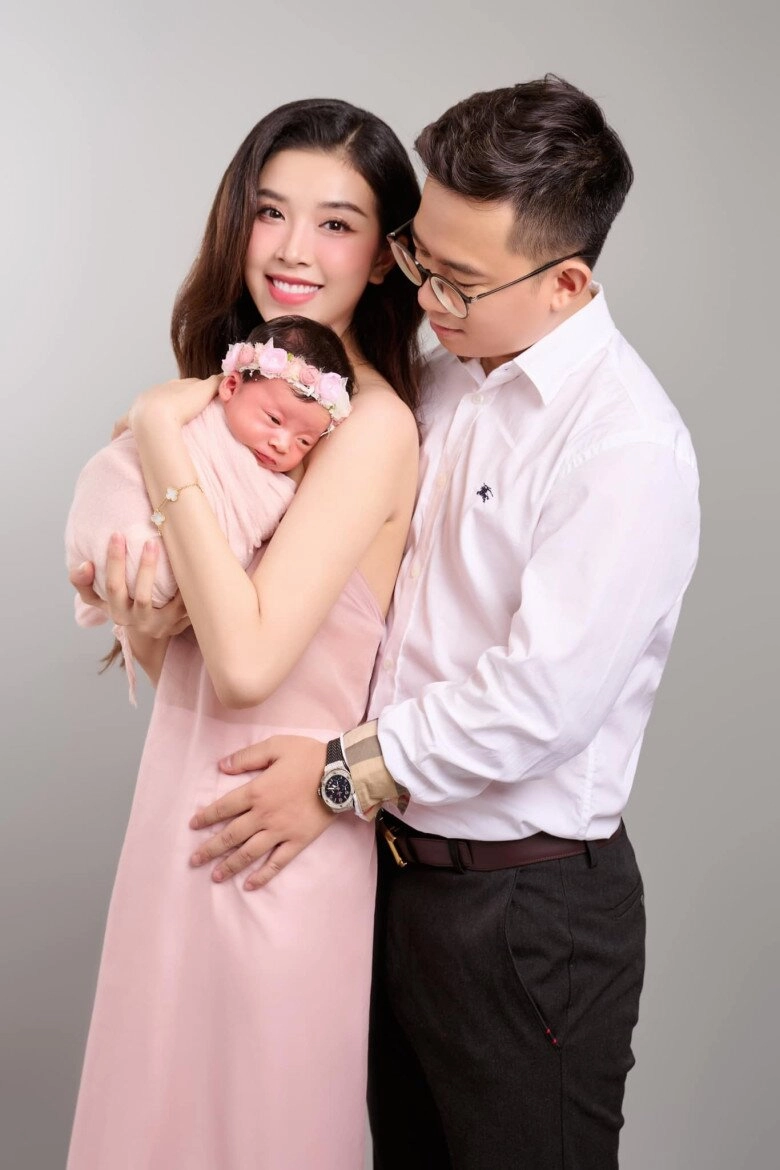 Điểm danh những nàng hậu có nhan sắc ngọc ngà kiêu sa chọn lấy chồng ở tuổi đẹp nhất đời con gái - 9