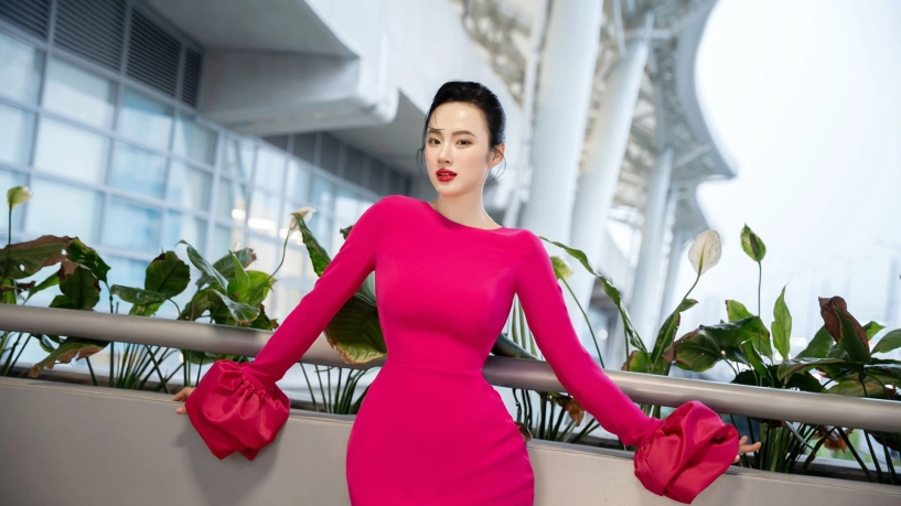Diễn viên angela phương trinh gây ngạc nhiên với cơ bắp cuồn cuộn - 6