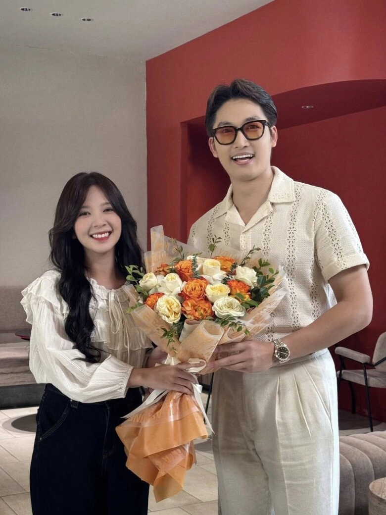 Đình tú từng cưa hụt ngọc huyền trong cha tôi người ở lại xuất hiện 100 giây mà làm lu mờ mọi chàng trai - 5