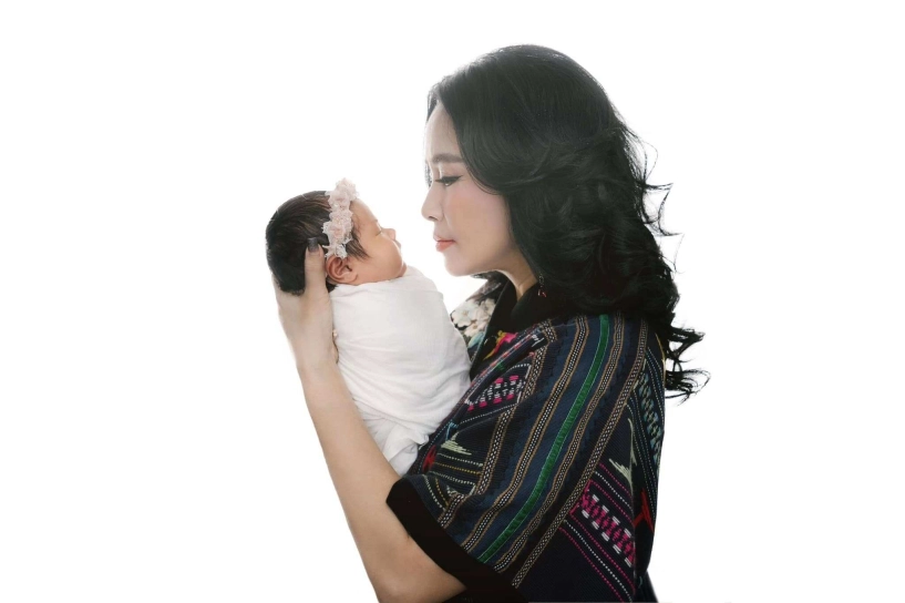 Diva thanh lam hạnh phúc từ ngày đón thành viên mới khoe tiểu công chúa giống mình như 2 giọt nước - 5