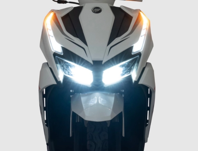 Đối thủ nặng ký của honda vario 125 vừa trình làng ở hy lạp với giá bán hơn 47 triệu đồng - 1