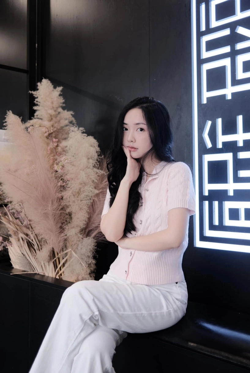 Đời thường giản dị của hot girl bắc giang lấy chồng cầu thủ - 4