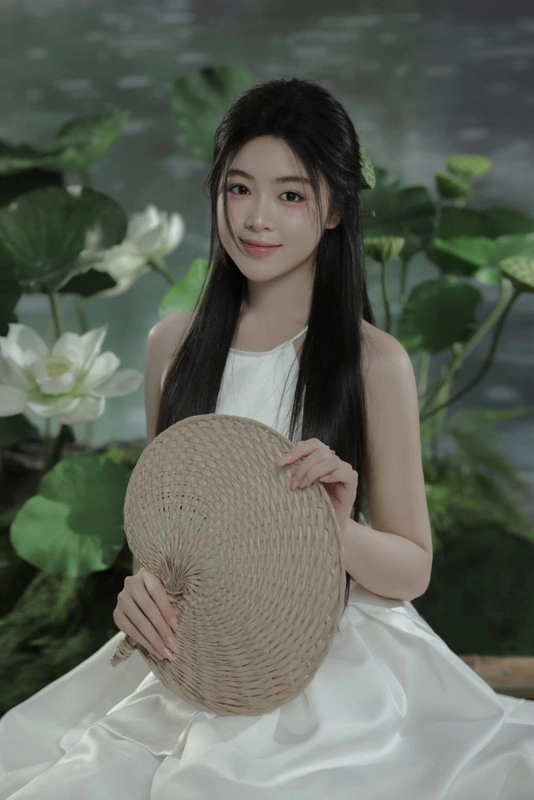 Đu trend nàng thơ trời thu hà nội lọ lem lộ nhan sắc thật - 7
