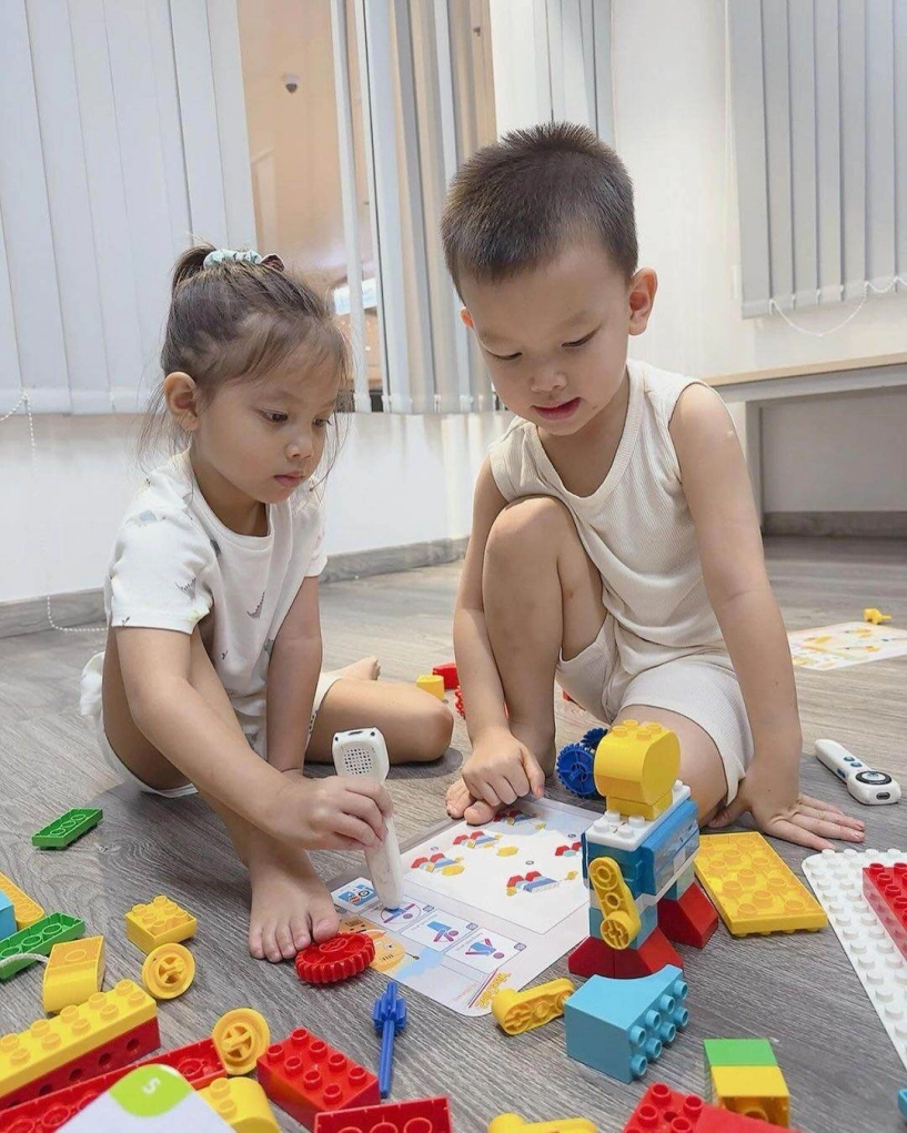 Được đích thân nữ hoàng giải trí dạy từng từ tiếng việt nay kim lý nói cực thạo lại còn biết nịnh hồ ngọc hà - 8