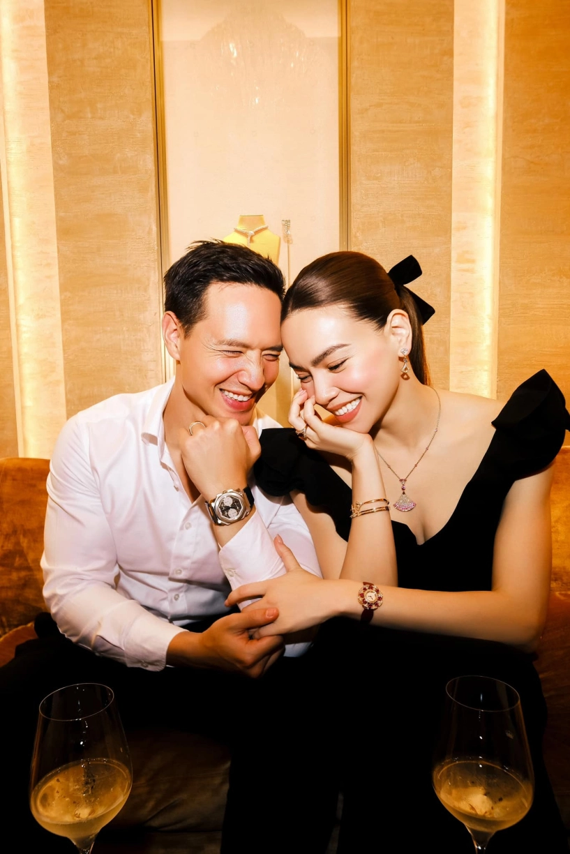 Được đích thân nữ hoàng giải trí dạy từng từ tiếng việt nay kim lý nói cực thạo lại còn biết nịnh hồ ngọc hà - 12