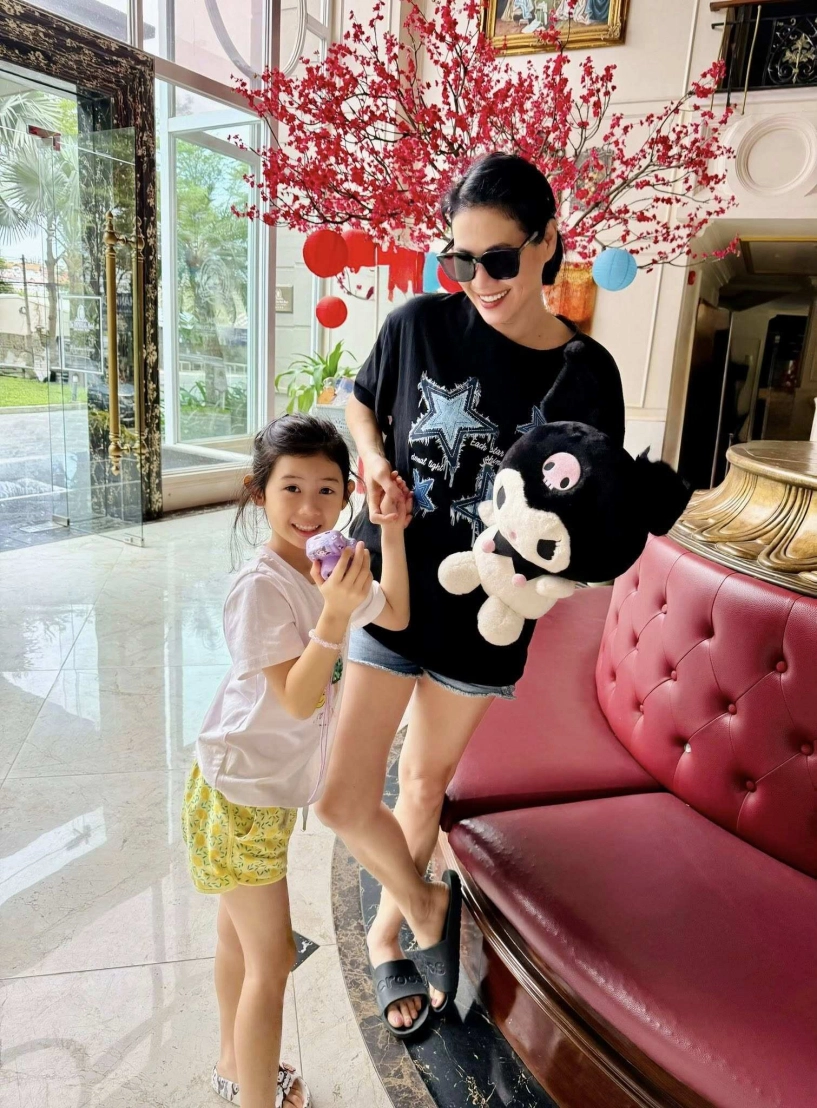 Em bé được tăng thanh hà xem như con ruột nay điển trai ở tuổi 17 là trụ cột cho mẹ đơn thân nương tựa - 13