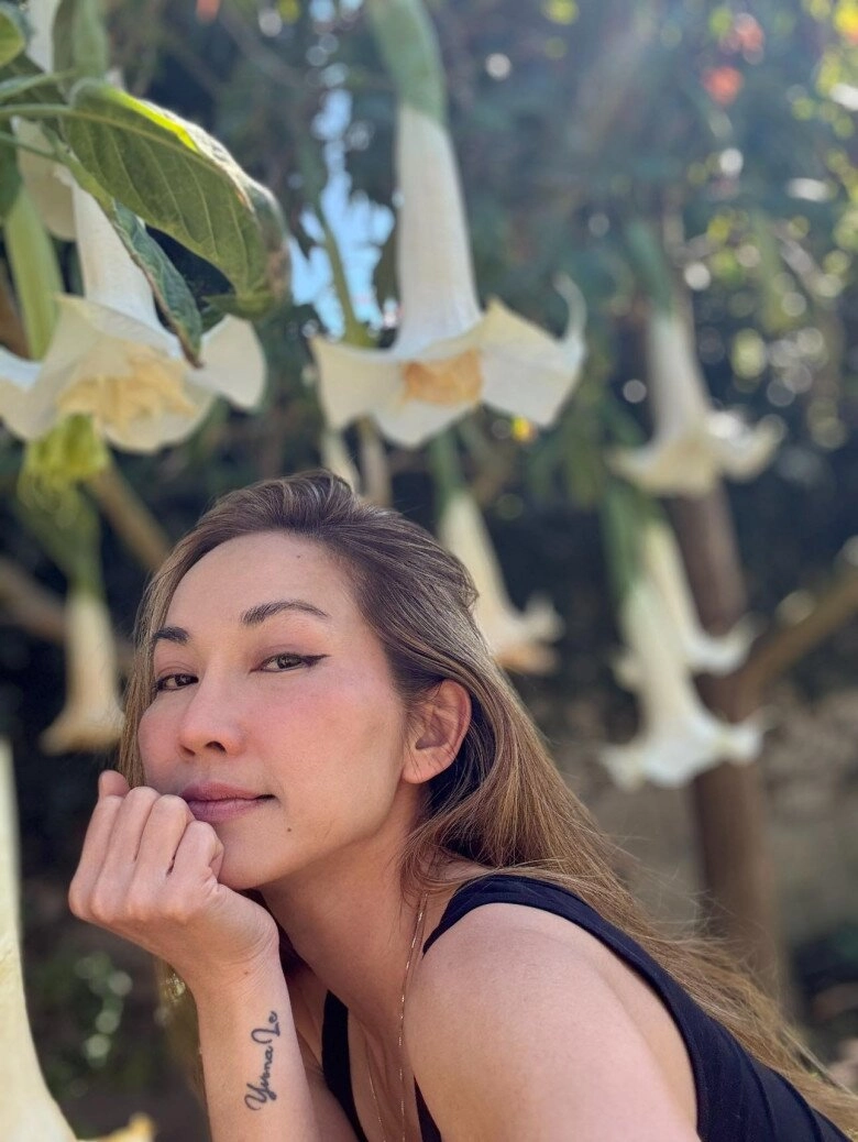 em gái tăng thanh hà sống giản dị với niềm vui trong khu vườn ở mỹ khoe loài hoa chỉ nở về đêm - 13