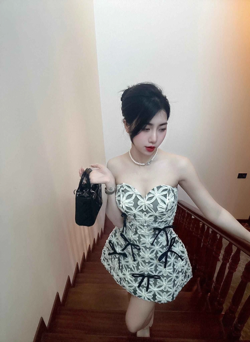 Em gái văn toàn diện bikini nóng bỏng khoe visual cực phẩm - 5