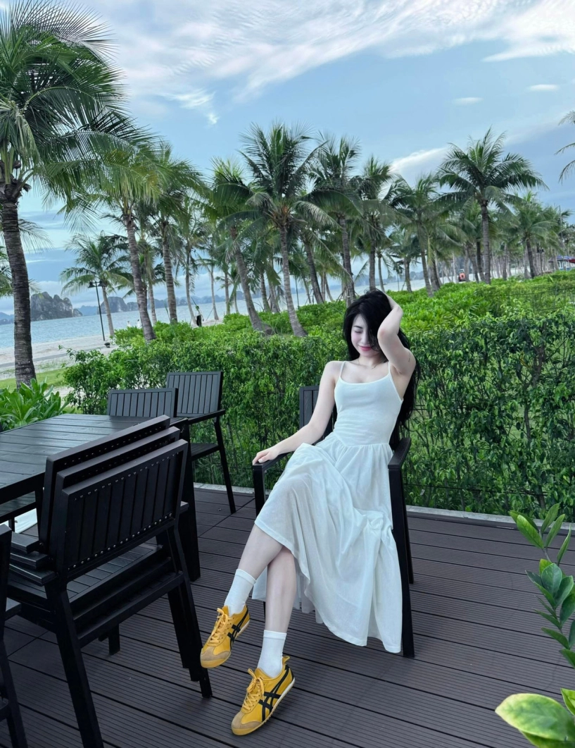 Em gái văn toàn diện bikini nóng bỏng khoe visual cực phẩm - 7