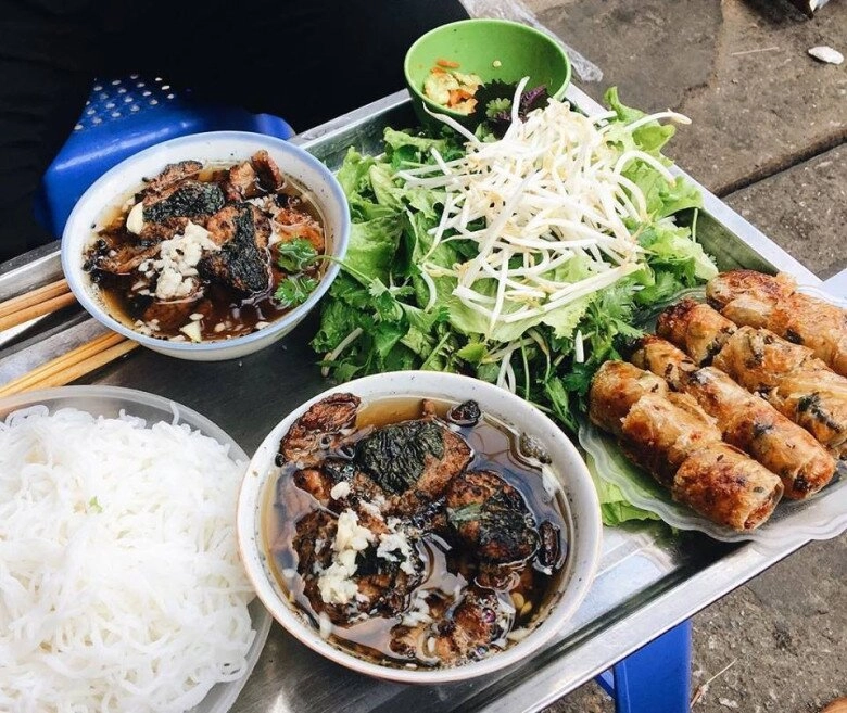 Ghé thủ đô dịp 29 lưu lại ngay 10 quán bún chả ngon chuẩn vị nhất thử một lần là mê mẩn - 2