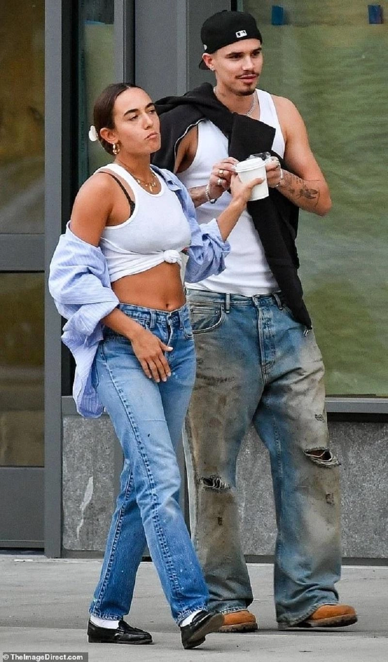 Gia đình beckham - victoria và truyền thống yêu sớm cha cưới khi 24 tuổi con út có mối tình đầu lúc 16 - 9