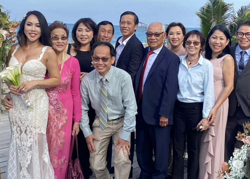 Gia đình hoài linh sum họp trong đám cưới em gái ở mỹ - 1