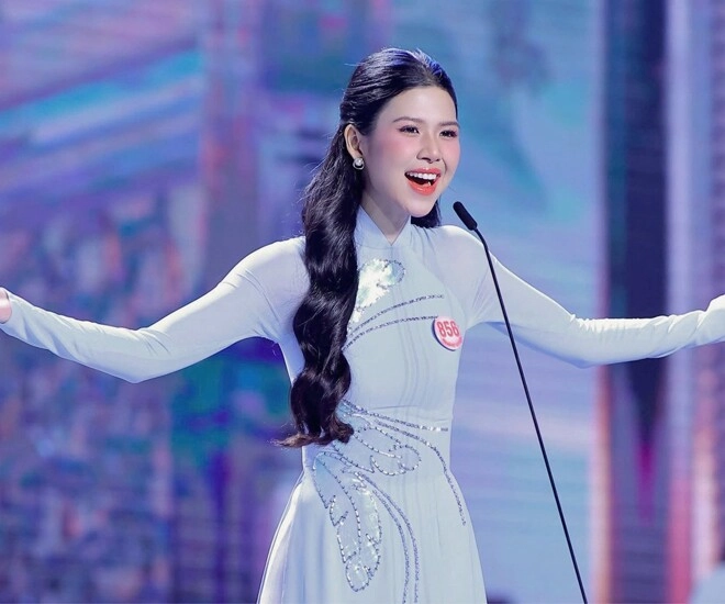 Giao diện như đúc cùng một khuôn của hai mẹ con thí sinh hoa hậu việt nam khiến dân mạng trầm trồ - 1