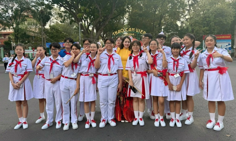 Giới nghệ sĩ kê bạt ngủ trên phố xuyên đêm chờ xem tổng duyệt diễu binh - 13
