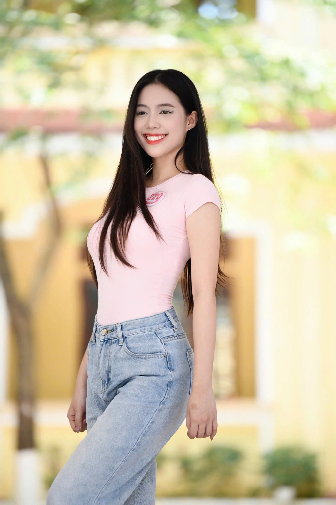 Gu ăn mặc của á hậu việt nam là thiếu úy quân đội thanh lịch chuẩn mực và đậm dấu ấn nữ quân nhân đáng tự hào - 4