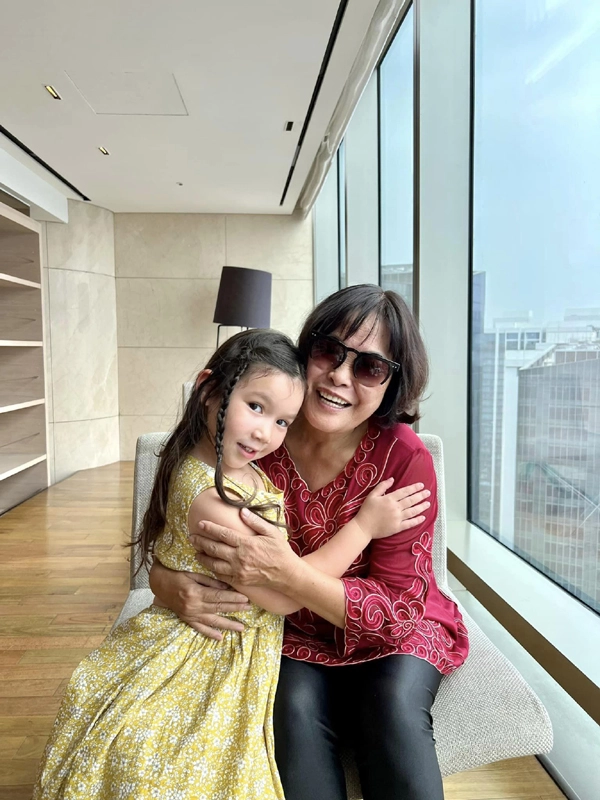 Hà anh không còn tâm trí để kỷ niệm 9 năm ngày cưới với chồng tây lên tiếng về sự mất mát khiến nhiều người đồng cảm - 8