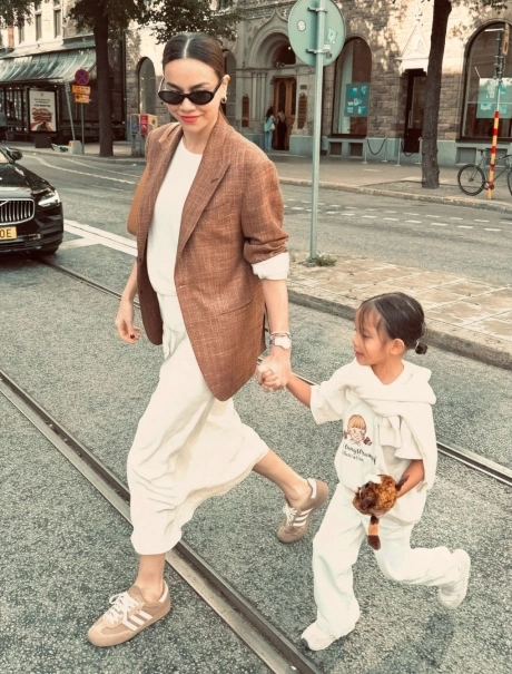 Hà hồ và 6 item thời trang không thể thiếu từ nữ hoàng thảm đỏ đến biểu tượng street style thứ cuối cùng siêu đắt giá - 1