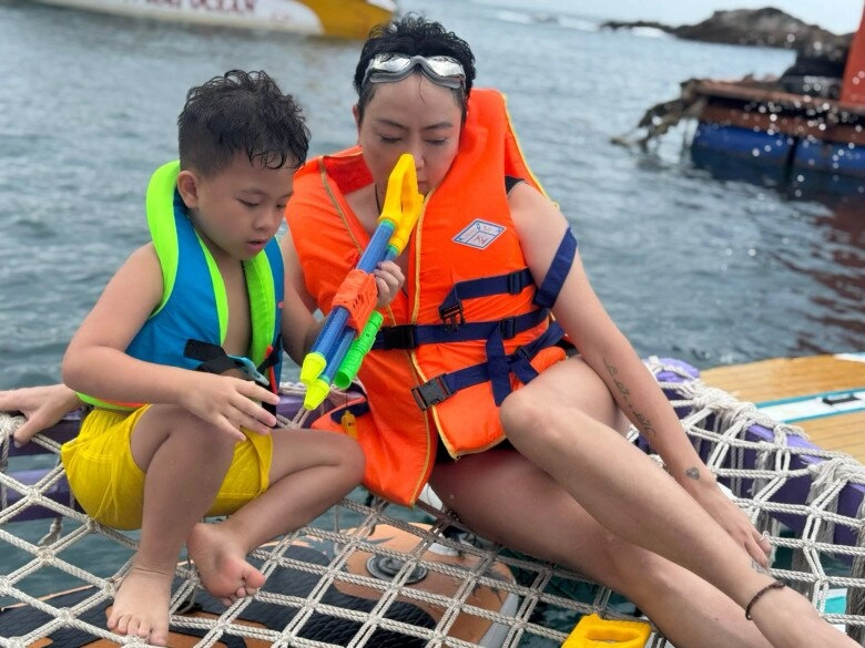 Hai con trai song sinh đã 6 tuổi cô hiệu phó hot nhất mxh văn thùy dương u60 thông báo tiếp tụcnằm ổ - 7