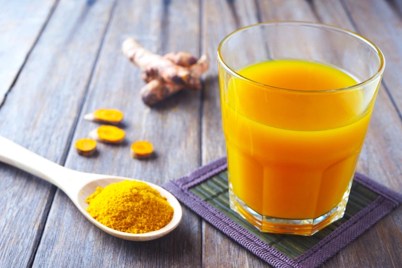 Hai thứ nước vàng óng là thần dược chống lão hóa của loạt mỹ nhân từ trung sang việt chợ nào cũng có sẵn - 9