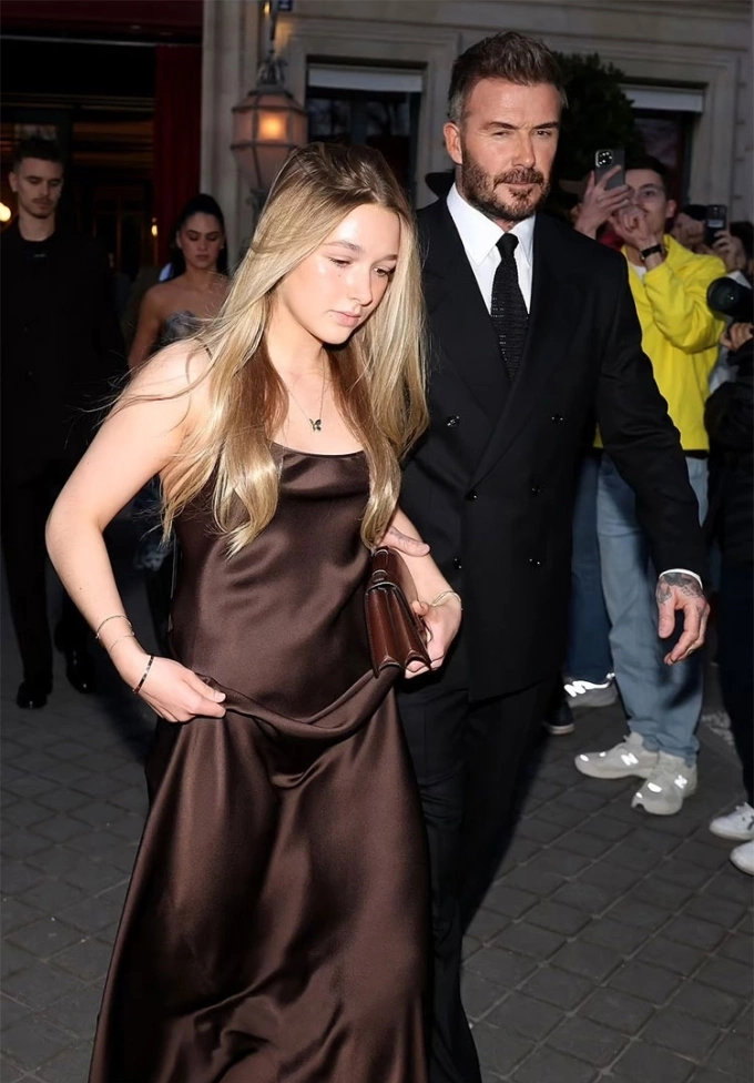 Harper beckham thay đổi góc con người gợi ý tông màu nhuộm tóc hot nhất hè này - 3