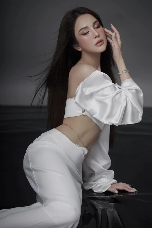 Hậu ly hôn bà mẹ hai con diệp lâm anh vẫn khiến người hâm mộ chao đảo vì sắc vóc như thuở đôi mươi - 2
