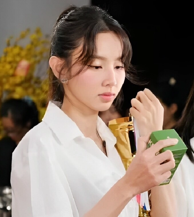 Hh thùy tiên và phát ngôn về kẹo kera trước khi bị khởi tố từ không nhận thù lao đến tiền hoa hồng 7 tỷ đồng - 3