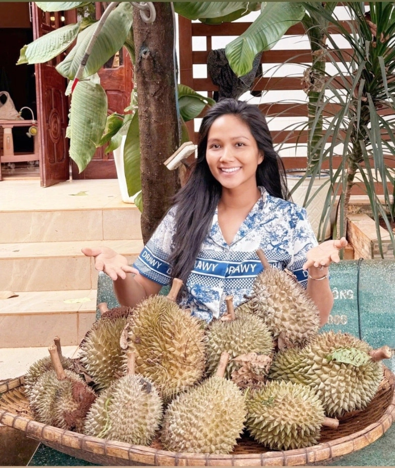 Hhen niê phải bỏ ăn sầu riêng sau khi đi khám thai bầu sắp vỡ chum vẫn gọn nhờ công chồng nhiếp ảnh gia - 2