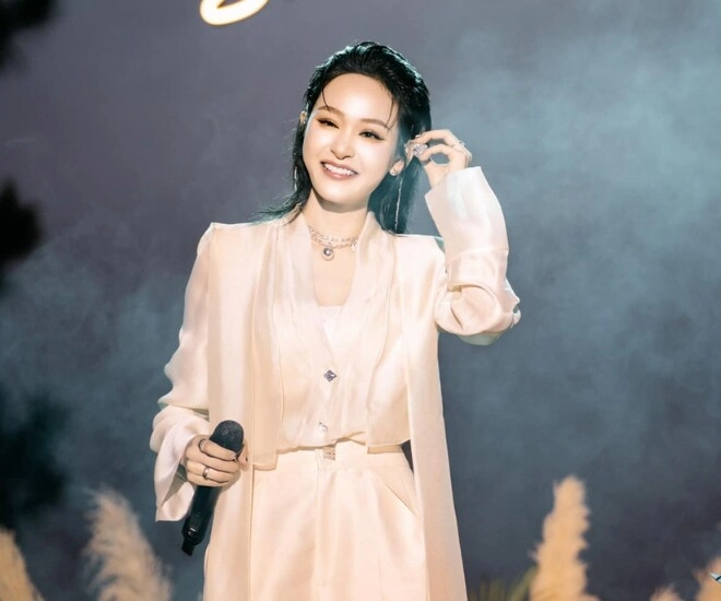 Hiền hồ của hiện tại bị tóm gọn cảnh đi cùng trai lạ chật vật lấy lại hào quang - 1