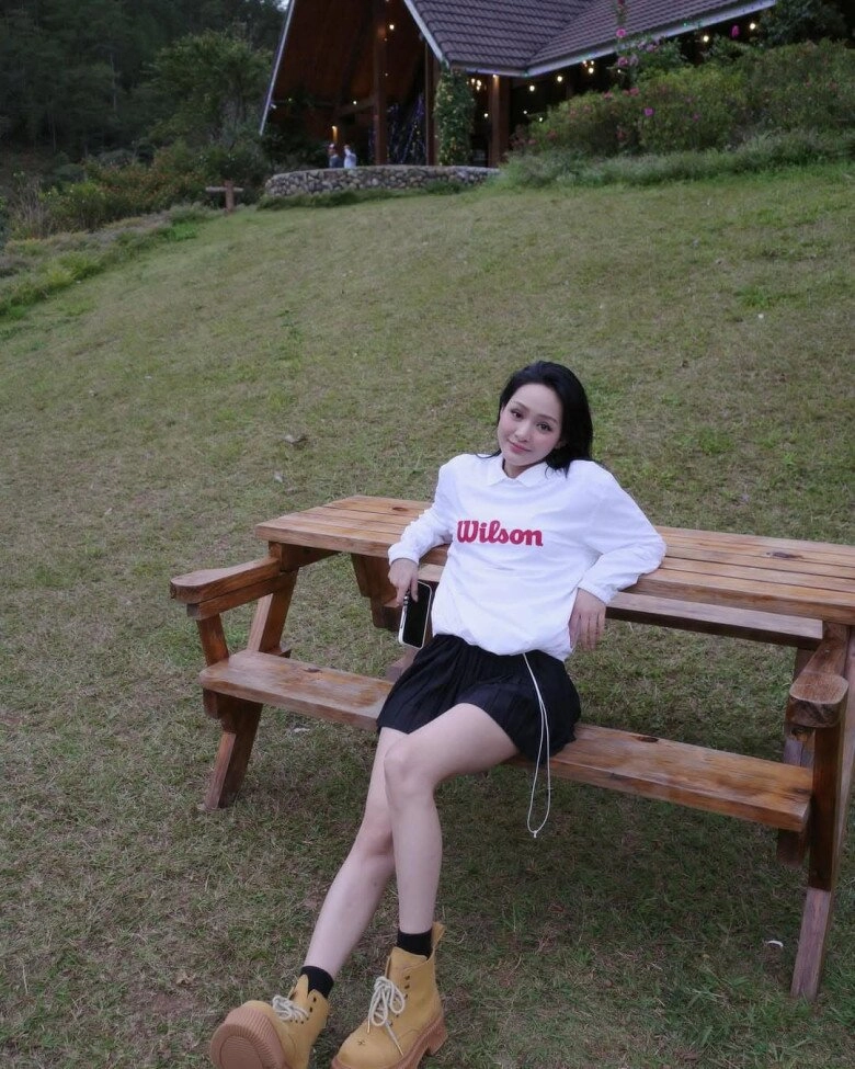 Hiền hồ của hiện tại bị tóm gọn cảnh đi cùng trai lạ chật vật lấy lại hào quang - 4