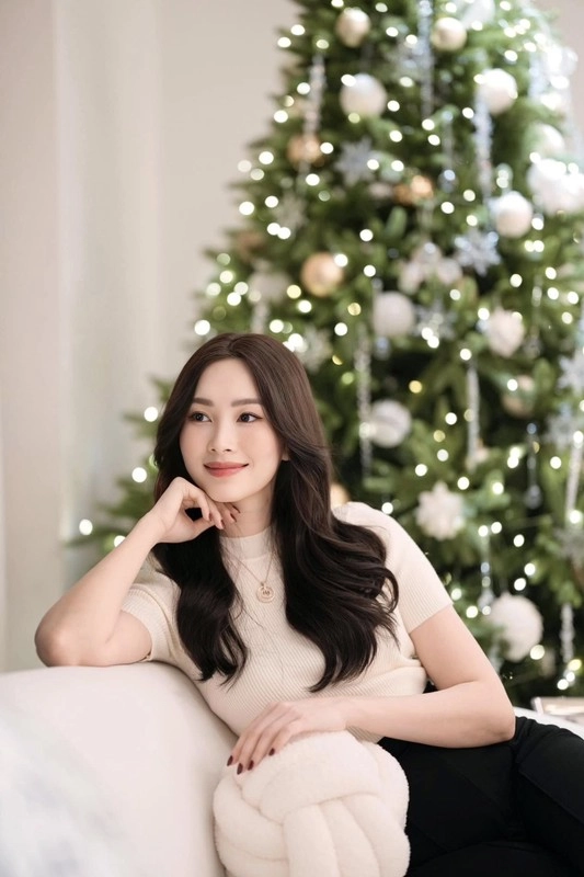 Hình ảnh hoa hậu đặng thu thảo thời mới vào showbiz - 1