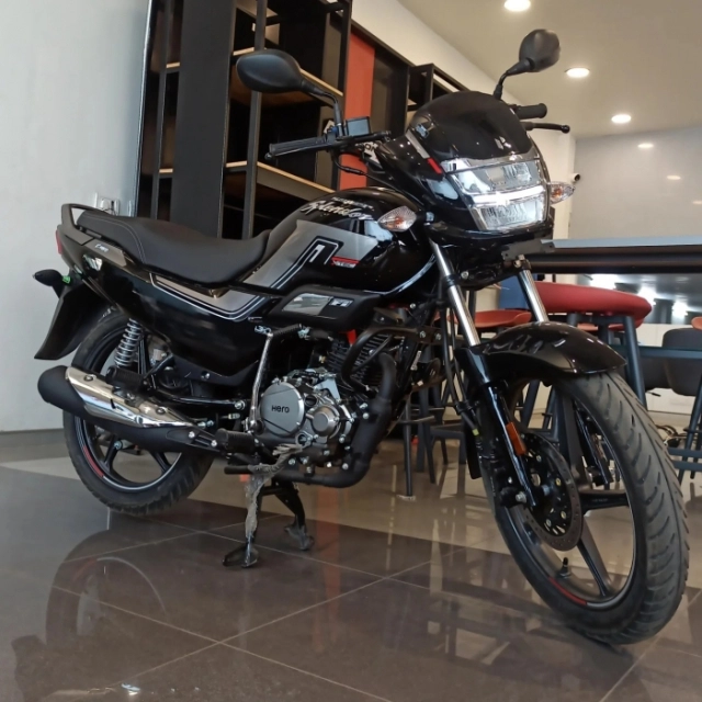 Hình ảnh thực tế của super splendor xtec 2025 - mẫu xe côn tay giá chỉ từ 235 triệu đồng - 2