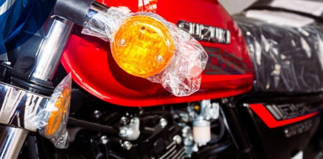 Hình ảnh thực tế của suzuki gn125 abs 2025 vừa có mặt tại đại lý cổ điển nhưng không lỗi thời - 7