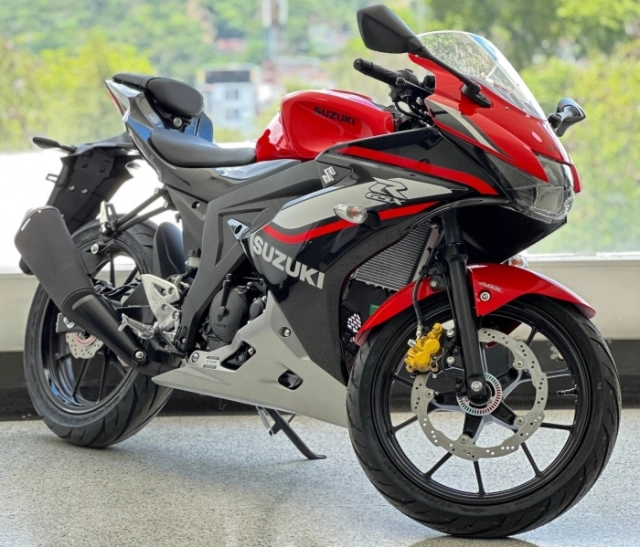 Hình ảnh thực tế của suzuki gsx-r150 modelo 2026 với phanh abs 2 kênh vừa lên kệ tại các đại lý - 3