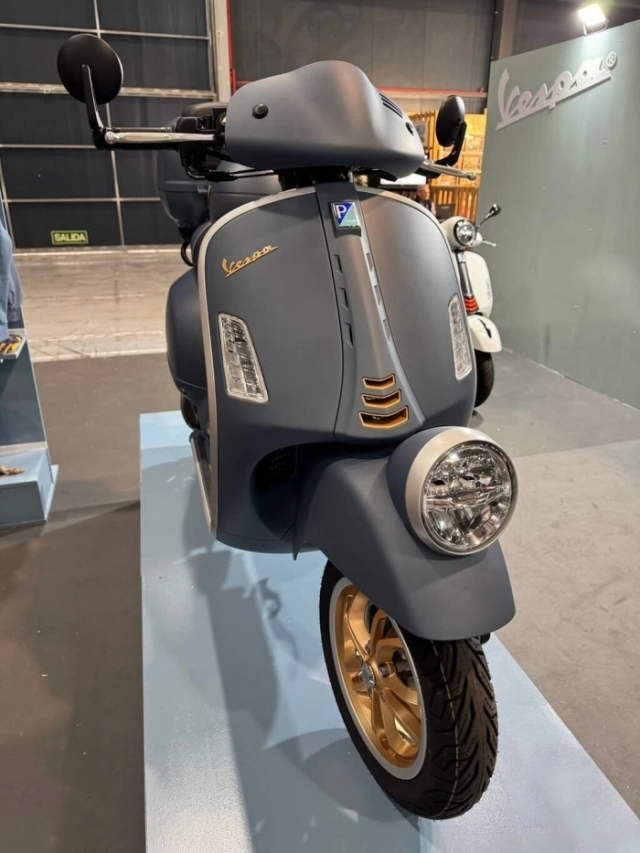 Hình ảnh thực tế của vespa gtv 310 phiên bản đặc biệt 2025 officina 8 cực kỳ đẹp - 7