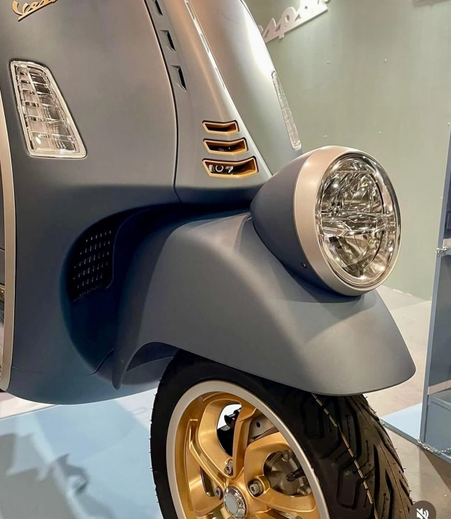 Hình ảnh thực tế của vespa gtv 310 phiên bản đặc biệt 2025 officina 8 cực kỳ đẹp - 8